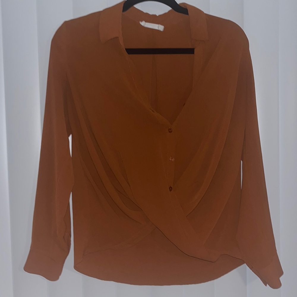 Vici all in favor button down brown/ rust  blouse  size small